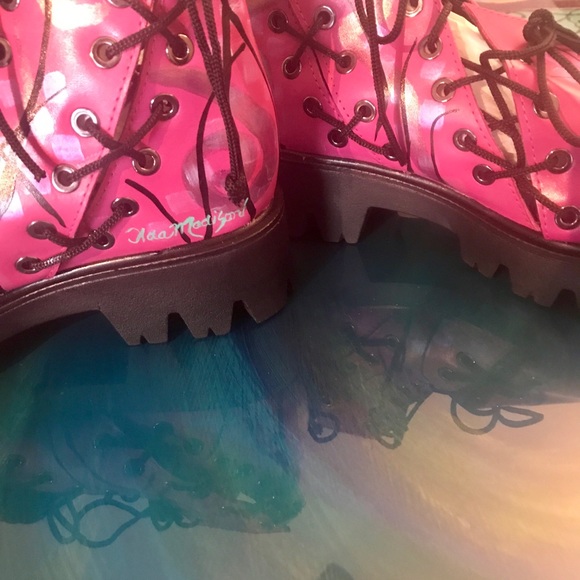 Handmade, HandPainted lace up booties - Picture 13 of 14